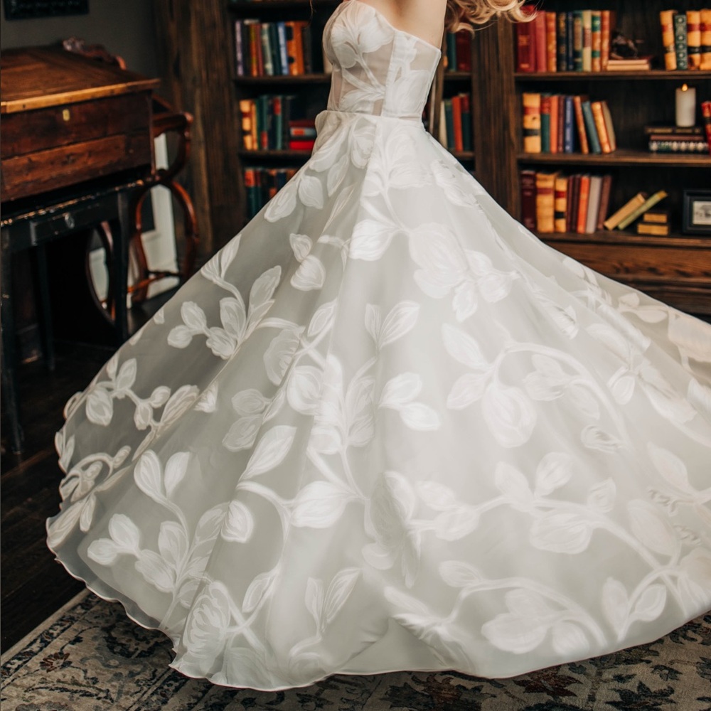 House of Savin Elia Wedding Dress